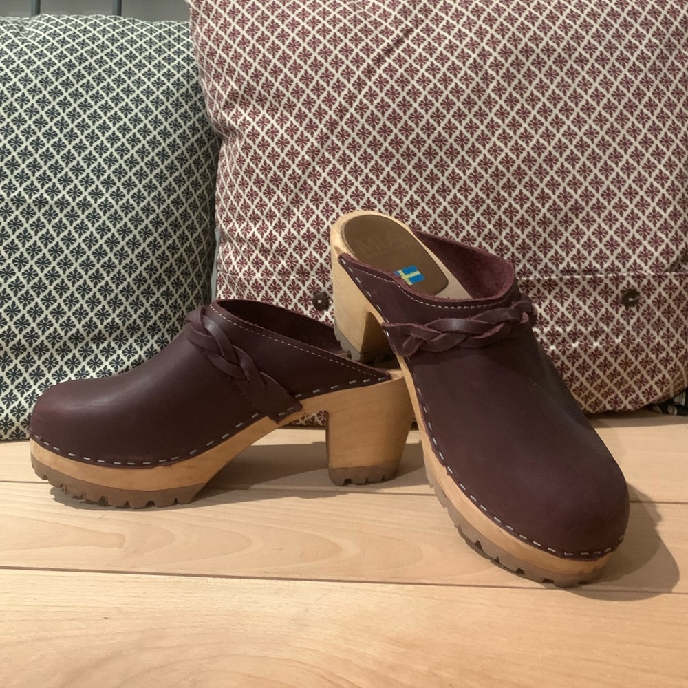 MIA CLOGS